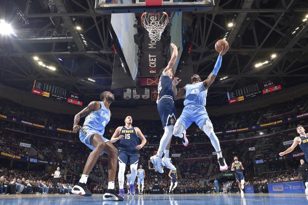 更依托于当 更依托于当