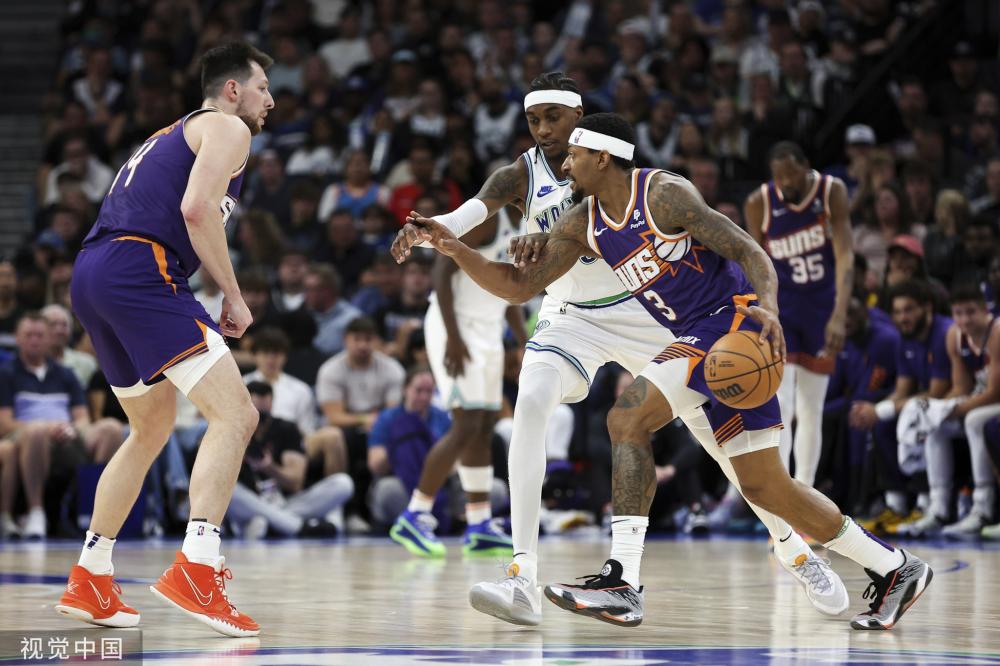 队足球与个 队足球与个