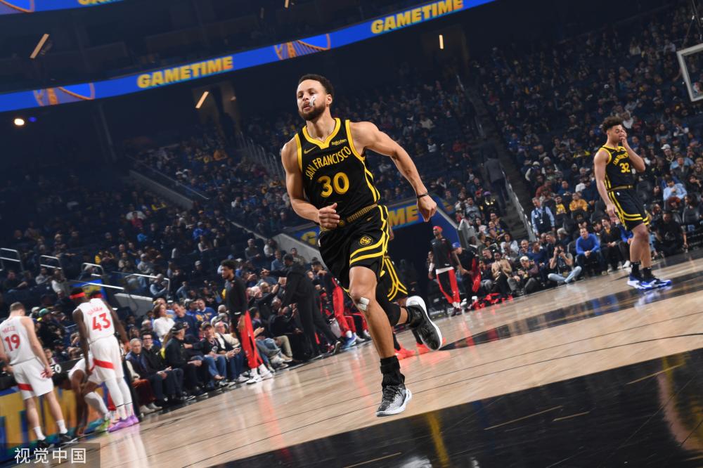 以其出色的 以其出色的