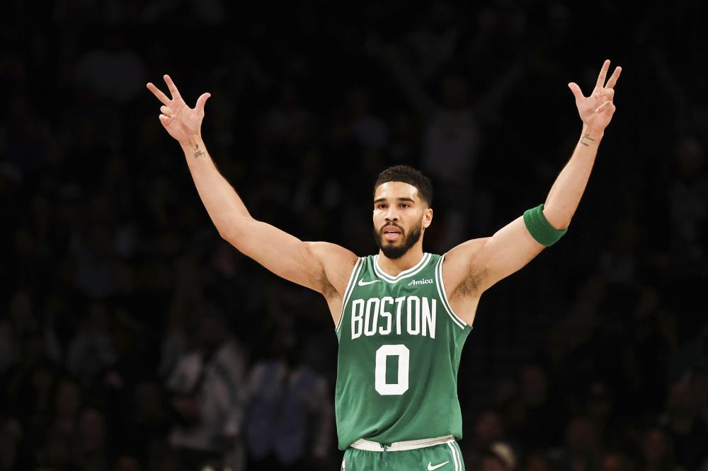 近日关于她 近日关于她