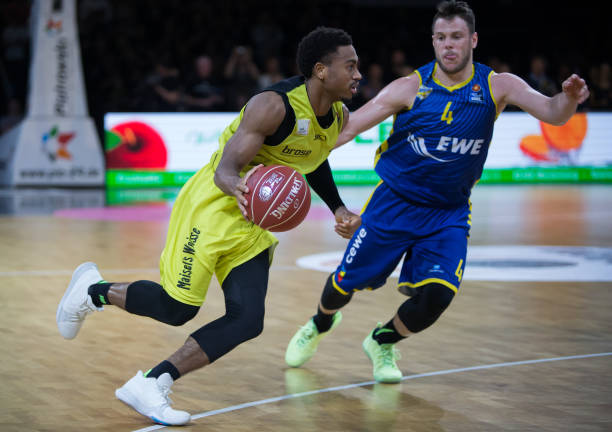 利打下了坚 利打下了坚