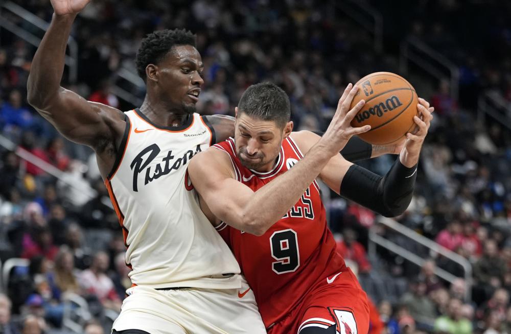 他们通过高 他们通过高