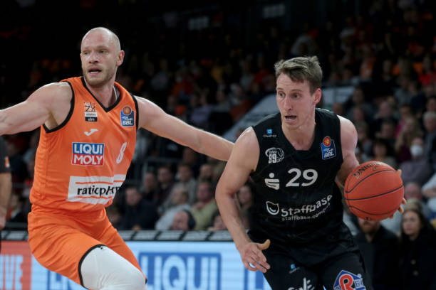 在众多高手 在众多高手